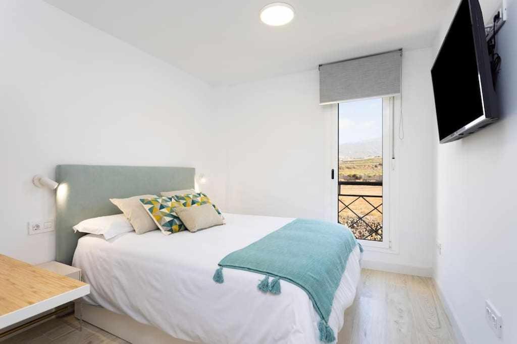 Sunnyland Apartment Arona Cho Exterior foto