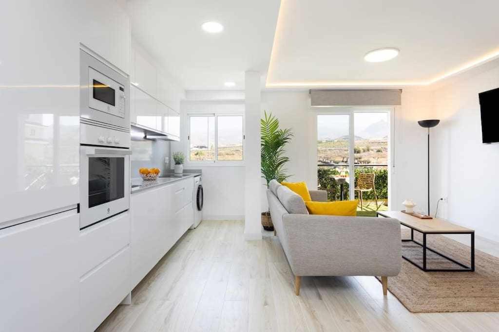 Sunnyland Apartment Arona Cho Exterior foto