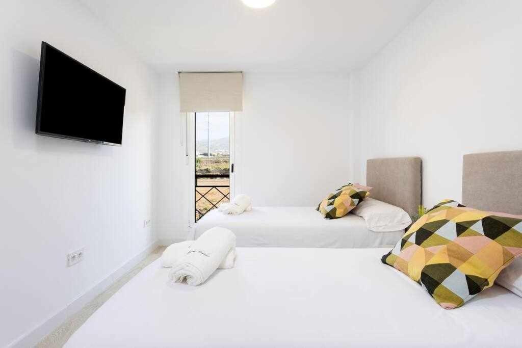 Sunnyland Apartment Arona Cho Exterior foto